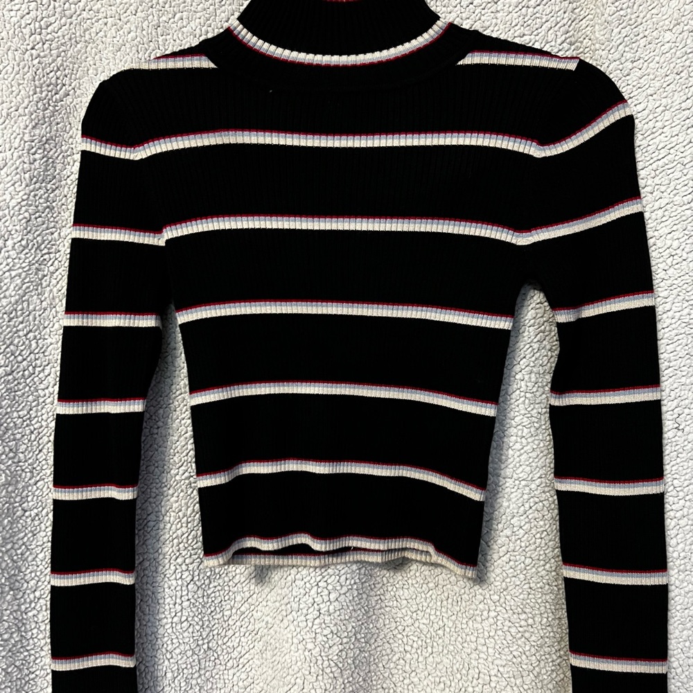 Long sleeve stripped top with mock neck